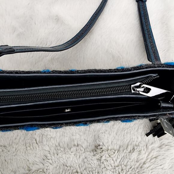 Sondra Roberts NWT Felt Pompom Clutch Crossbody Bag Grey Blue Polka Dot Wool - Picture 8 of 12